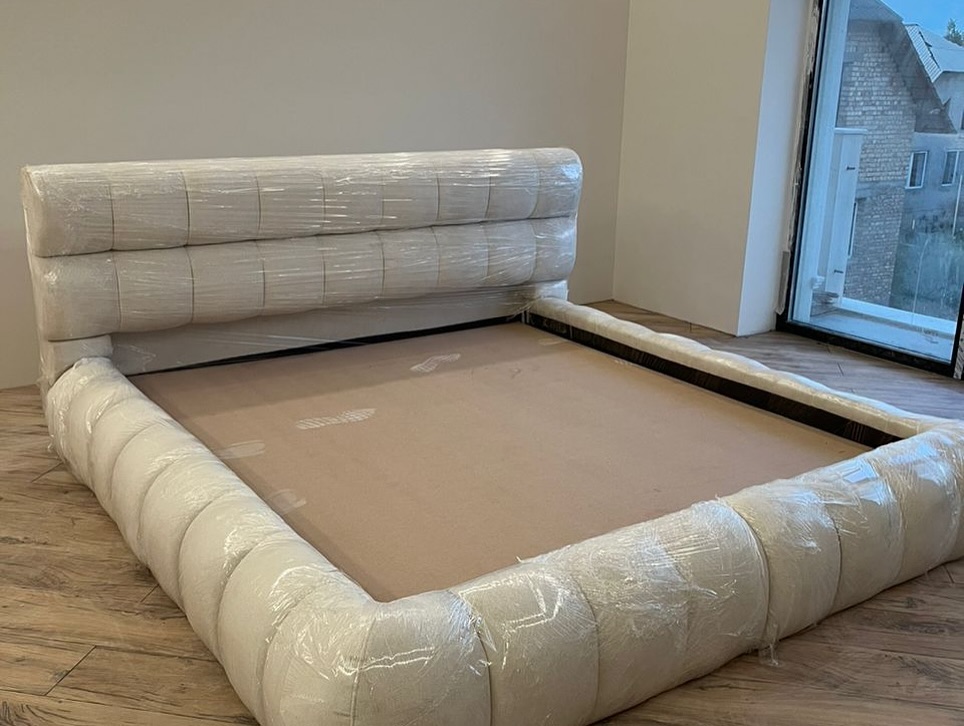 Burj bedframe.