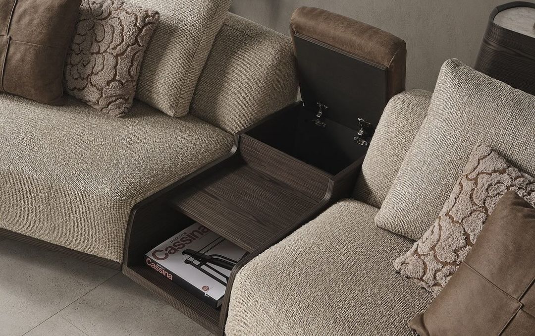 The Iowa settee