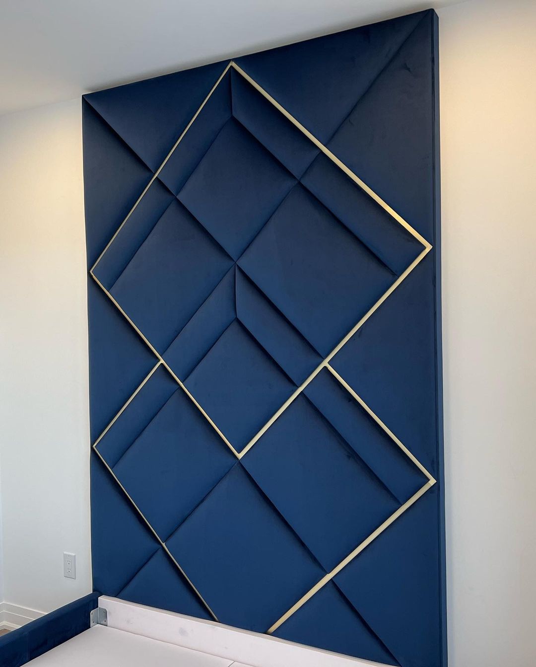 Tylo bedframe